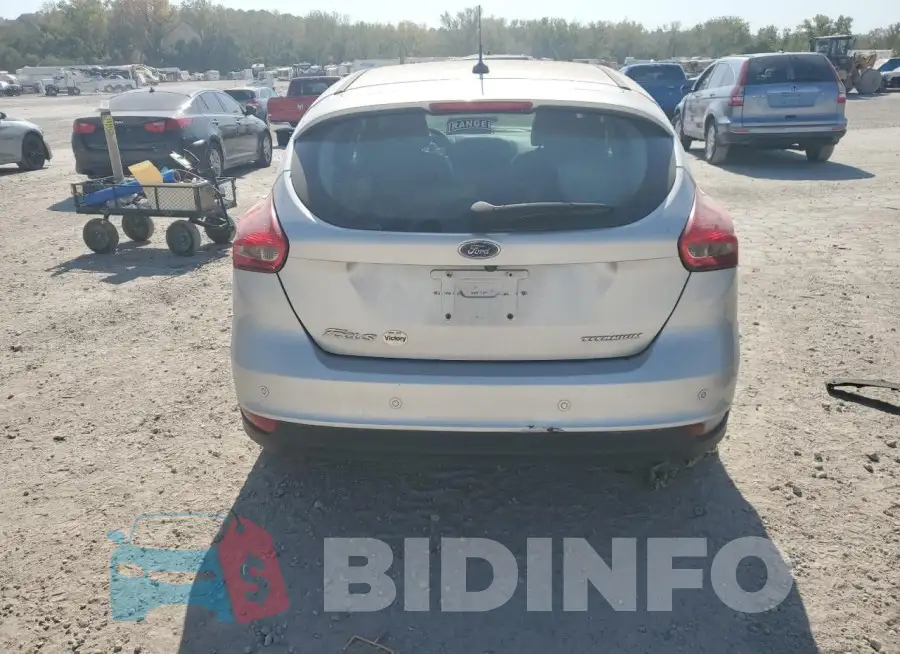 1FADP3N27HL268228 Photo# 6