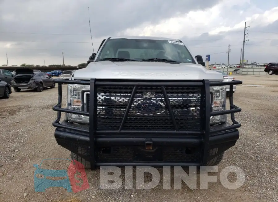 1FT7X2B68JEC63266 Photo# 5