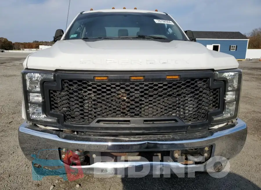 1FT8W3B64HEC50134 Photo# 5