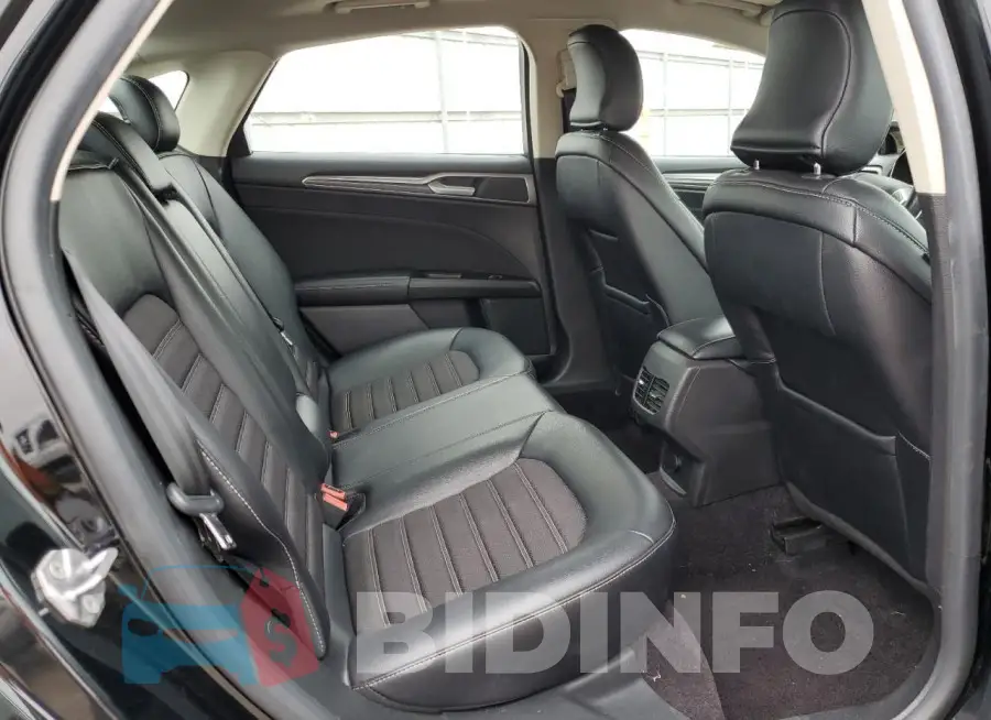 3FA6P0HD8HR157449 Photo# 10
