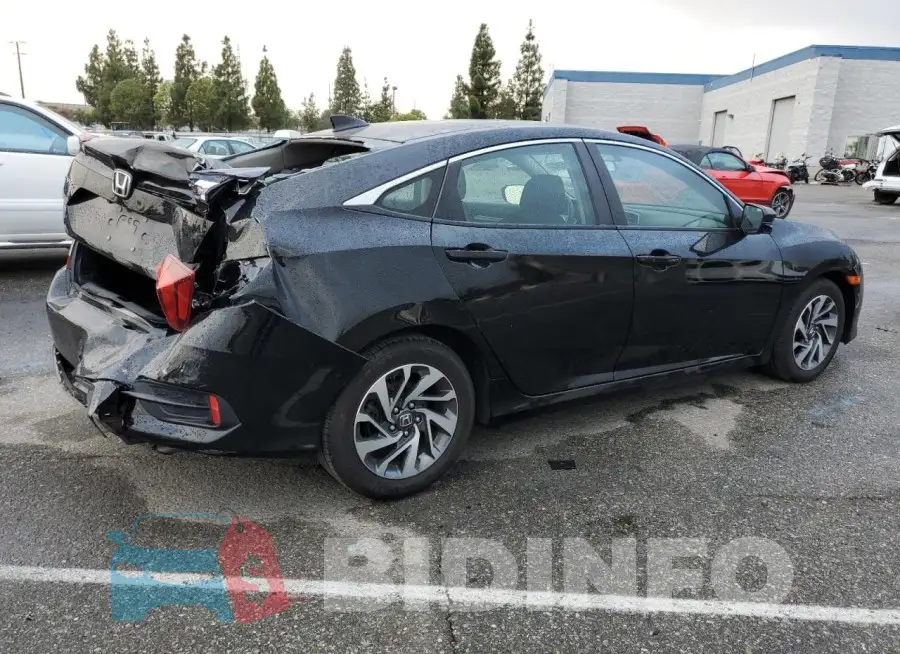 19XFC2F70HE080839 Photo# 3