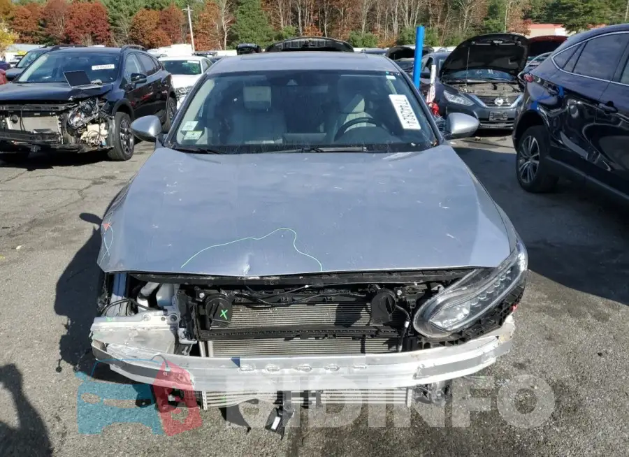 1HGCV2F5XJA010240 Photo# 5