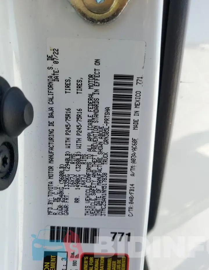3TMCZ5AN1NM517838 Photo# 14