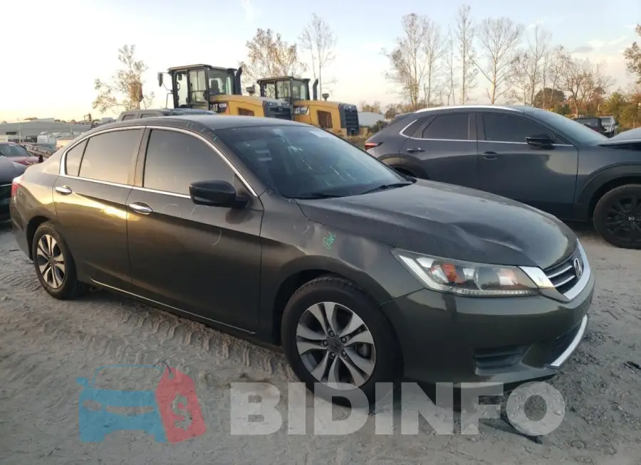 1HGCR2F30FA135404 Photo# 4