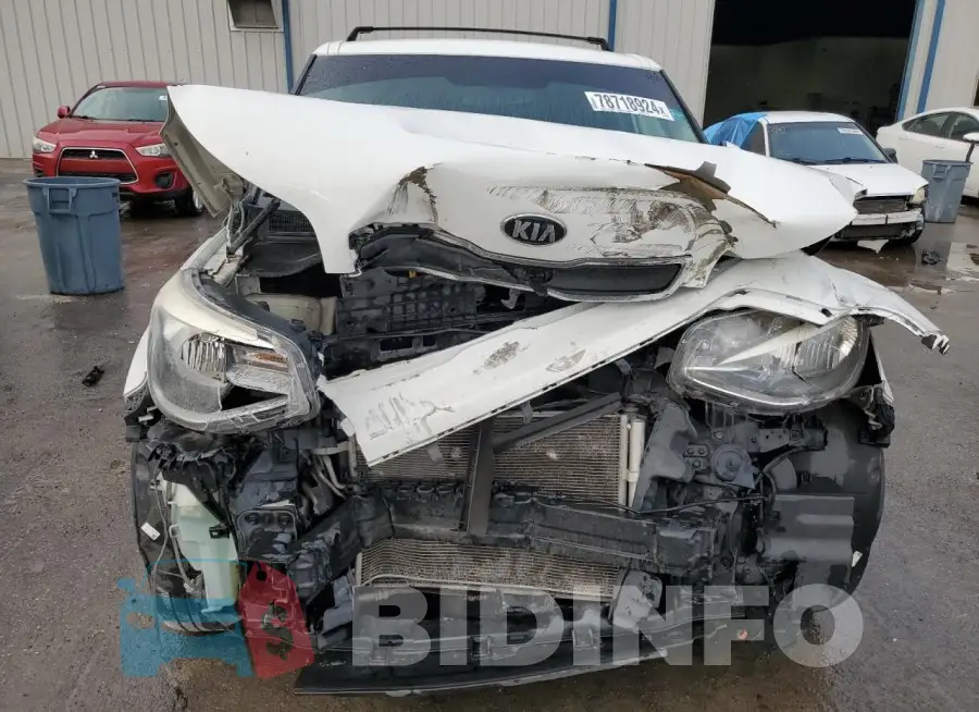 KNDJN2A21F7217283 Photo# 5