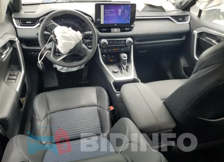 4T3E6RFV1PU135750 Photo# 8