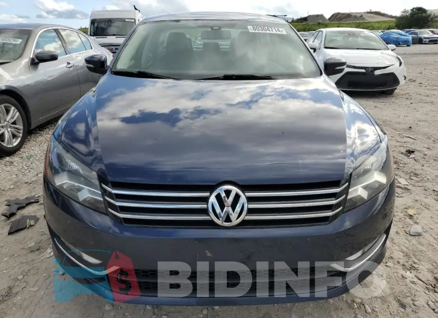 1VWBS7A3XFC044886 Photo# 5