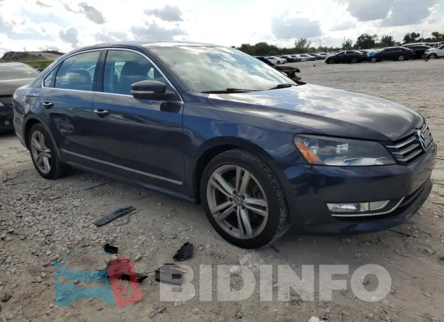 1VWBS7A3XFC044886 Photo# 4