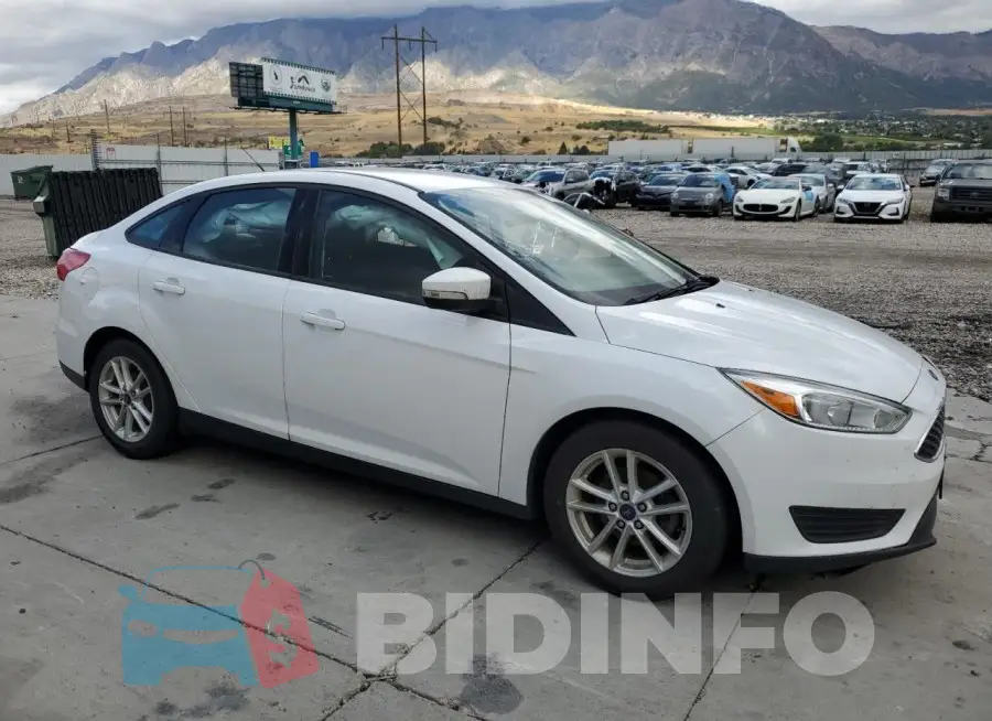 1FADP3F27GL379777 Photo# 4