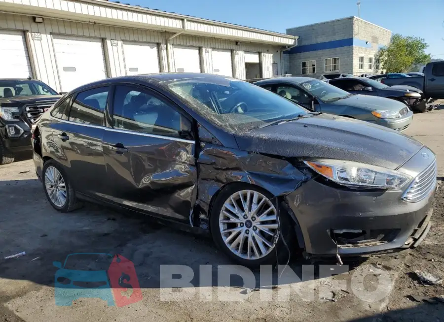 1FADP3J27GL228414 Photo# 4