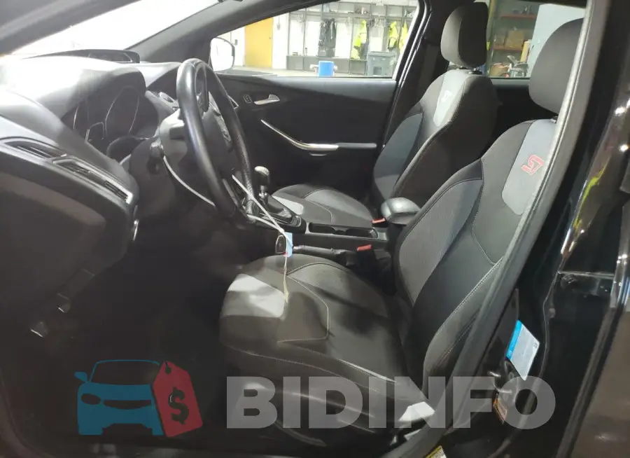 1FADP3L92FL321575 Photo# 7