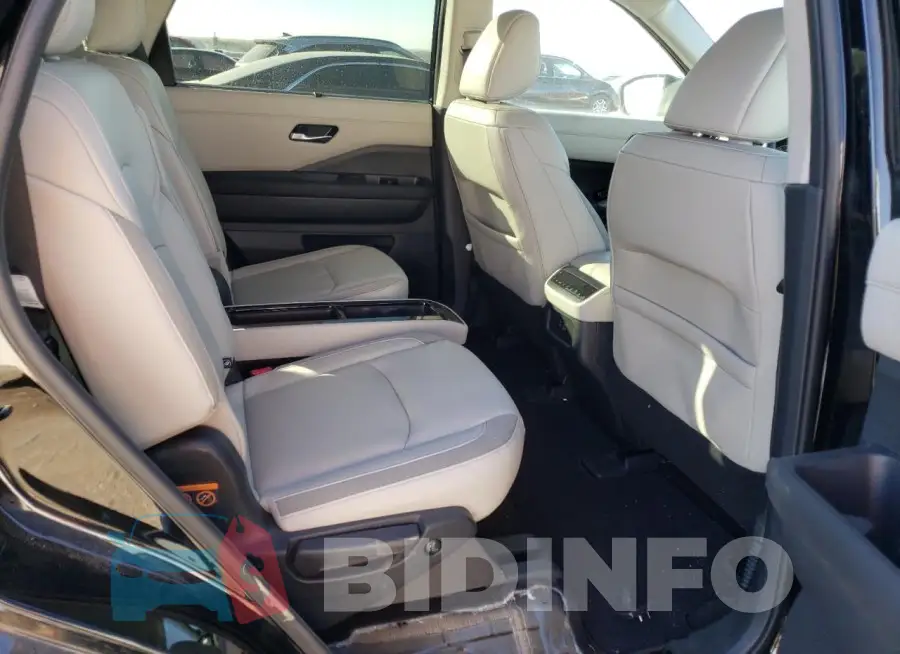 5N1DR3CD1PC277932 Photo# 11