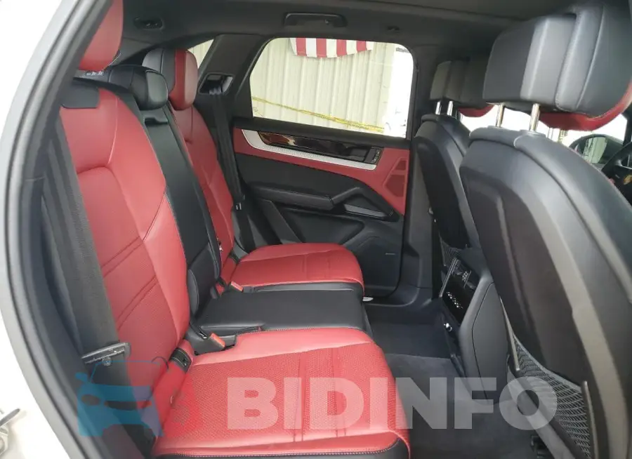 WP1AA2AY3RDA05182 Photo# 11
