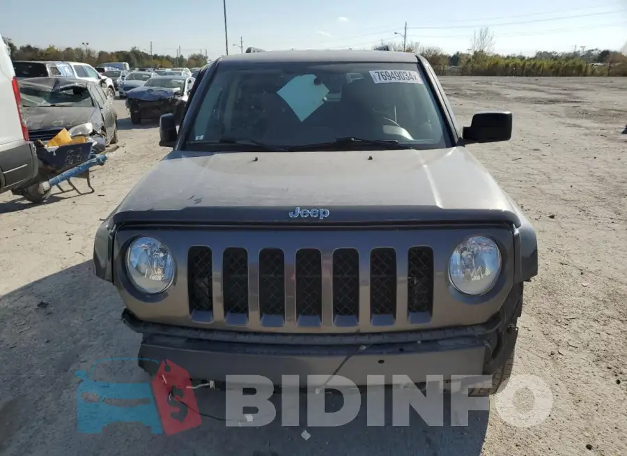 1C4NJRBB5HD141902 Photo# 5