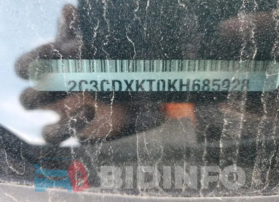 2C3CDXKT0KH685928 Photo# 12