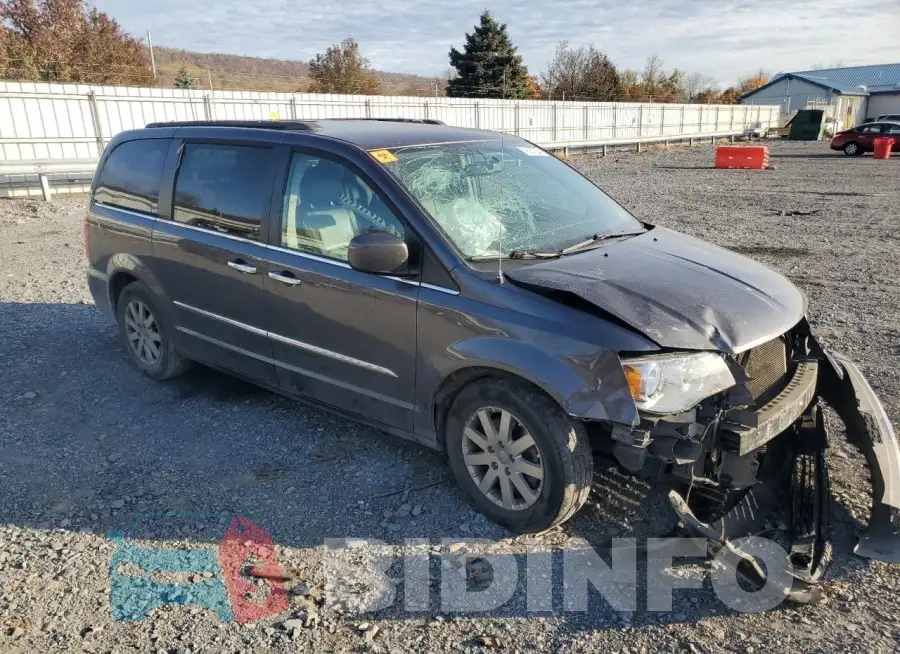 2C4RC1BG6FR743632 Photo# 4