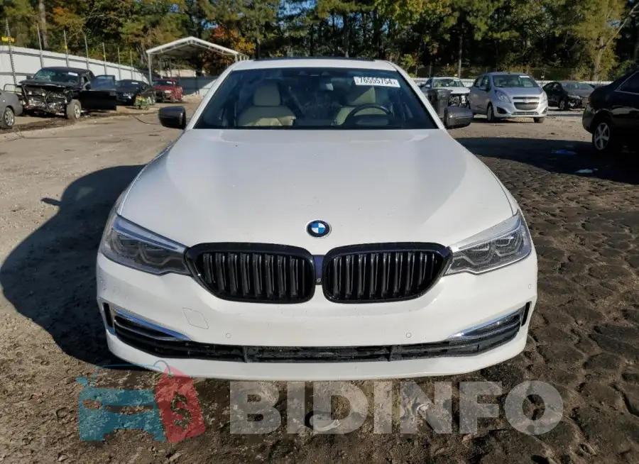 WBAJE5C58JG917588 Photo# 5