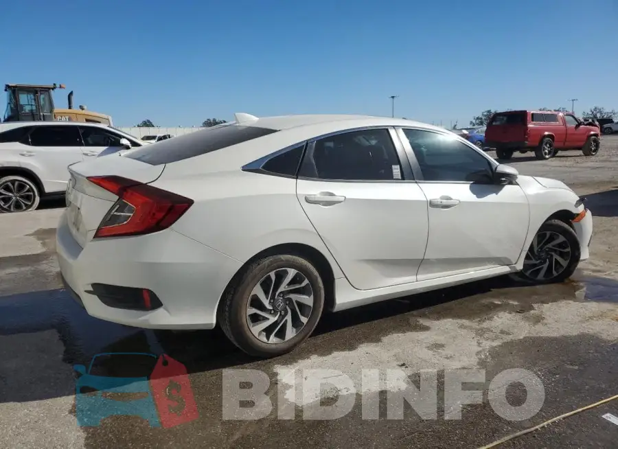 19XFC2F71HE003901 Photo# 3