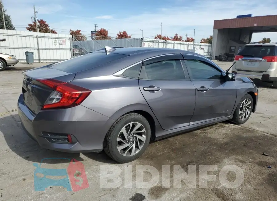 19XFC2F77HE077520 Photo# 3