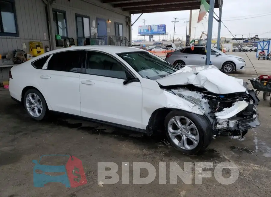 1HGCY1F29PA010486 Photo# 4