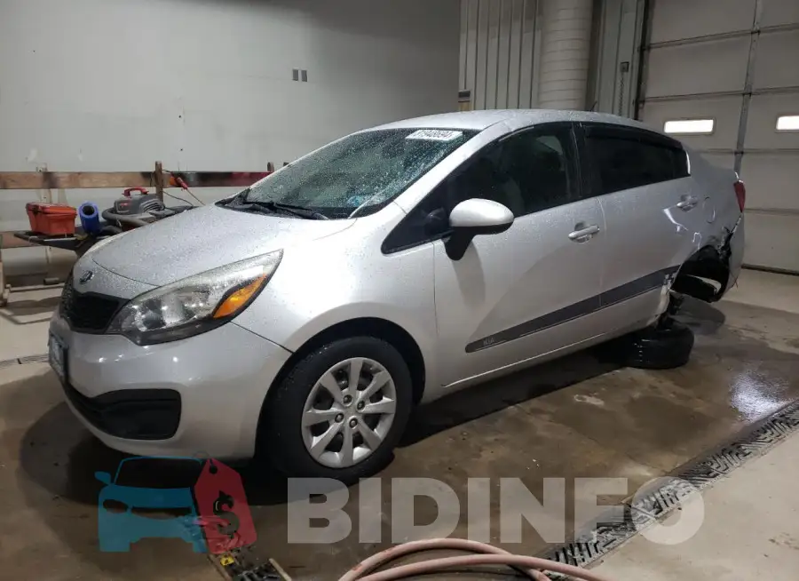 KNADM4A30F6483630 Photo# 1
