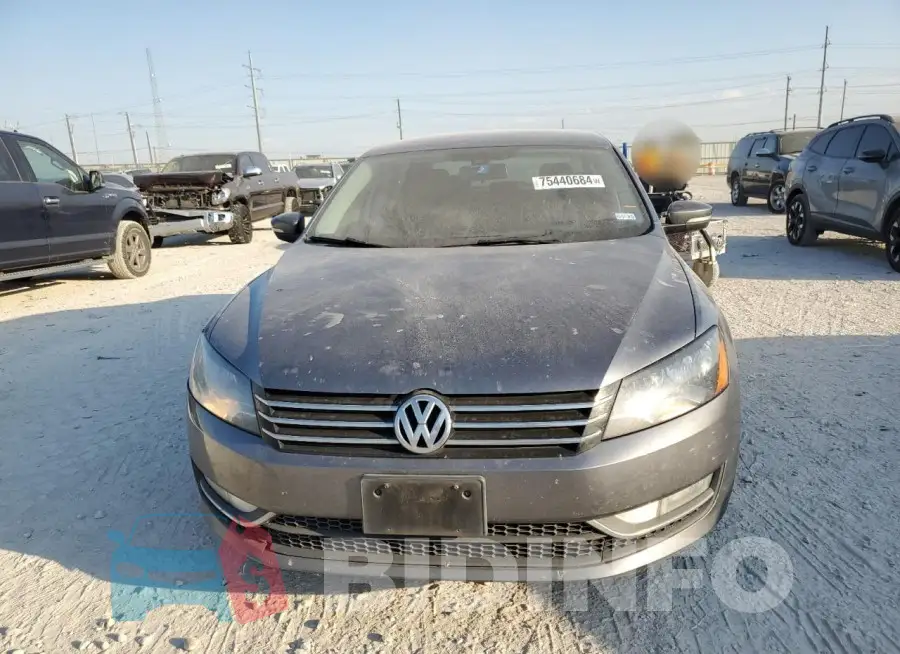 1VWAS7A32FC119947 Photo# 5