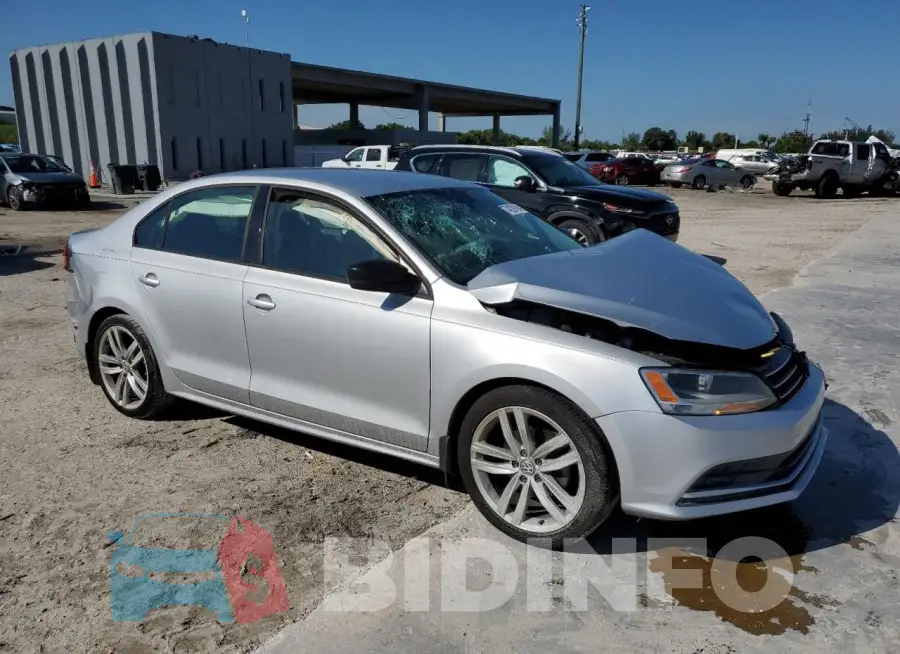 3VW267AJ6GM281720 Photo# 4