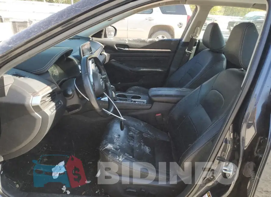 1N4BL4EV9KC153527 Photo# 7