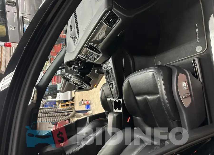 WP1AB2A55FLB62068 Photo# 5