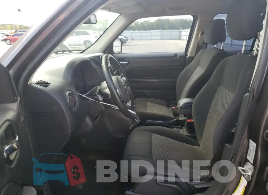 1C4NJPFB4HD161914 Photo# 7
