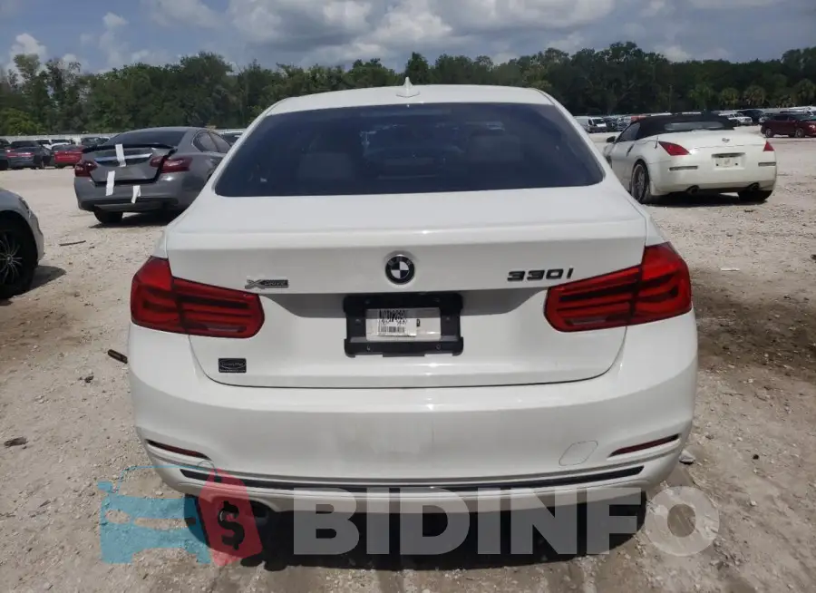 WBA8D9G5XJNU72690 Photo# 6