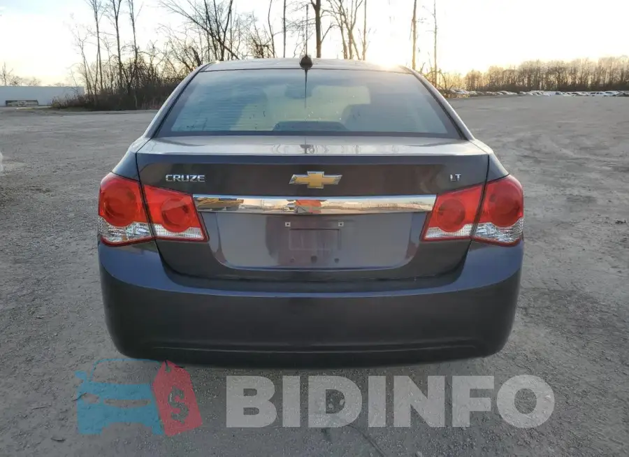 1G1PE5SB7G7194774 Photo# 6