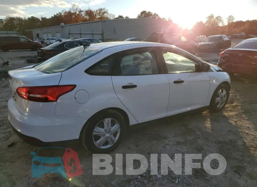 1FADP3E29GL240526 Photo# 3
