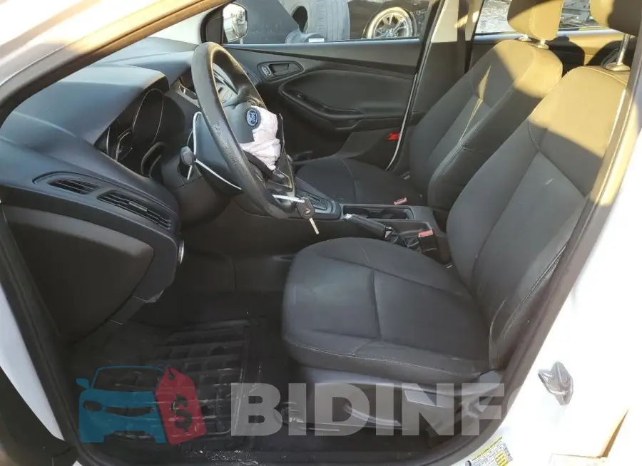 1FADP3E29GL240526 Photo# 7
