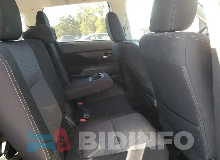 JA4AD2A32JZ052282 Photo# 11