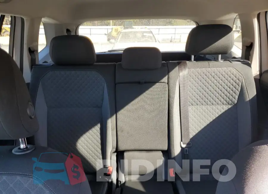 3VV1B7AX1JM071534 Photo# 10