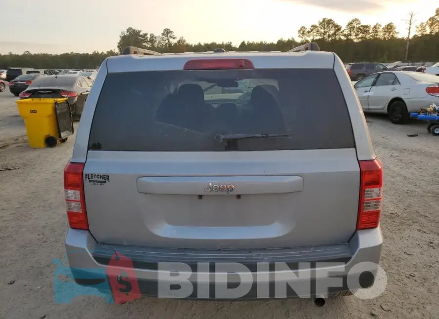 1C4NJPBBXGD604040 Photo# 6