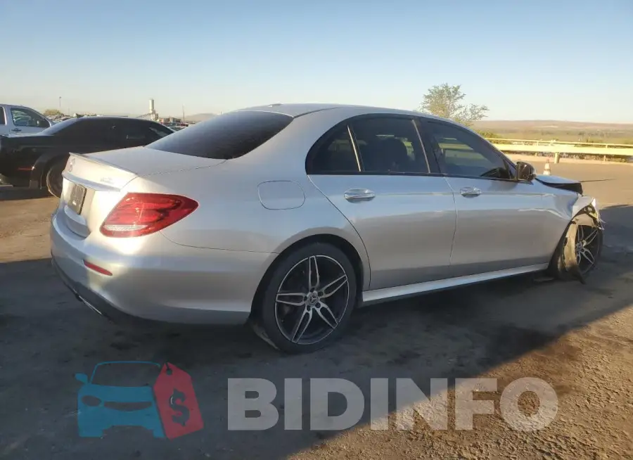 WDDZF8DB1LA728527 Photo# 3