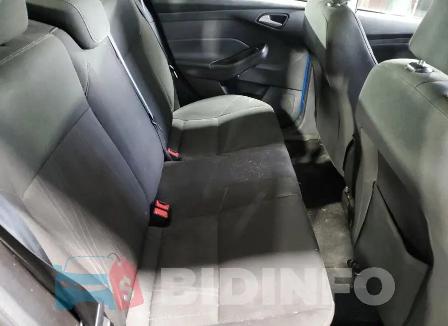 1FADP3F26JL213919 Photo# 10