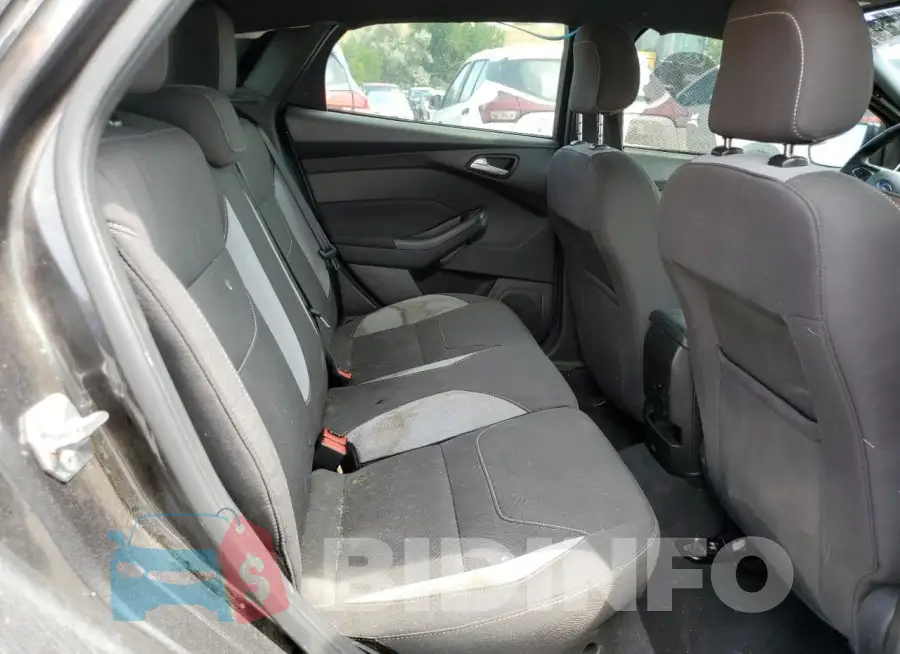 1FADP3L94GL317822 Photo# 10