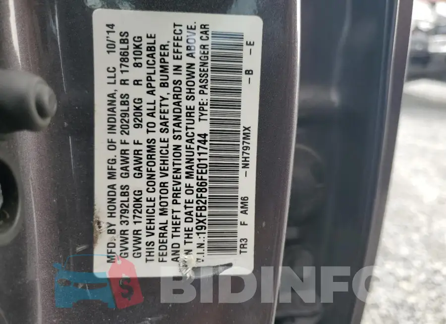 19XFB2F86FE011744 Photo# 12