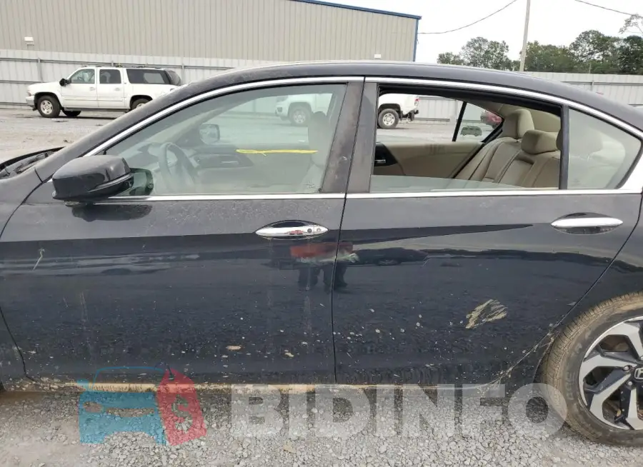 1HGCR2F83HA212362 Photo# 12