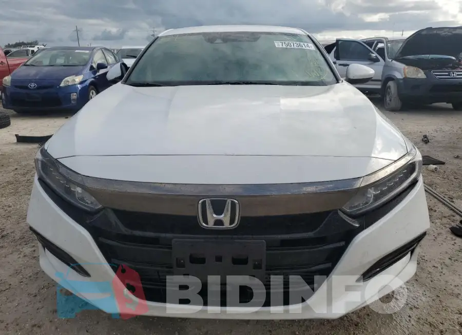 1HGCV1F30KA139310 Photo# 5