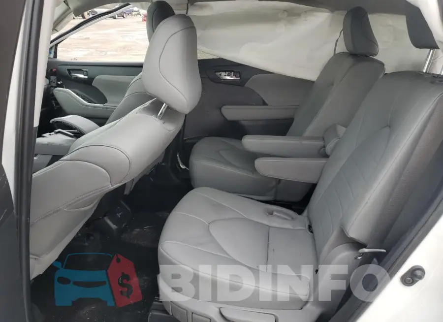 5TDGZRAH2NS559843 Photo# 11