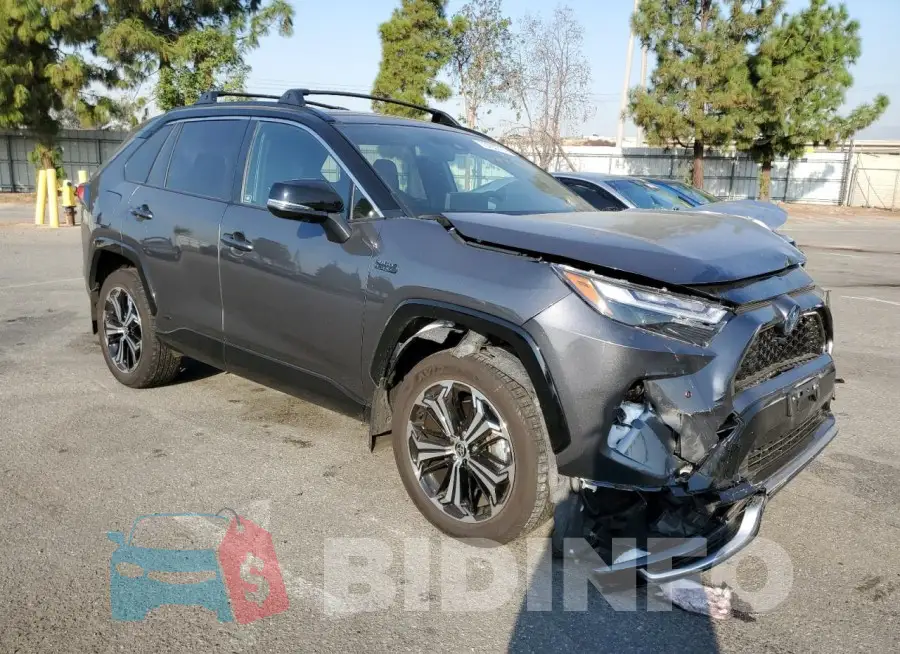 JTMFB3FV8RD215303 Photo# 4