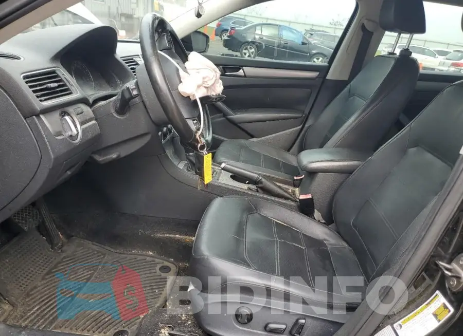 1VWBS7A35FC007017 Photo# 7