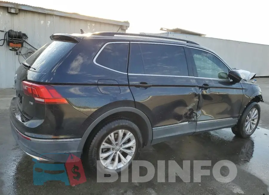 3VV3B7AX7JM041575 Photo# 3