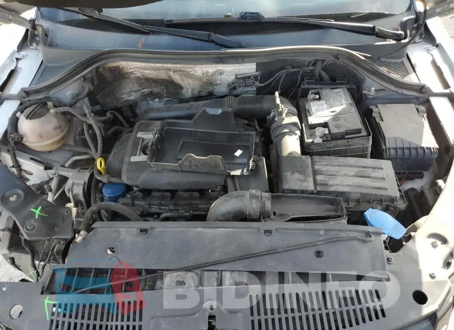 WVGAV7AX1HK001051 Photo# 11
