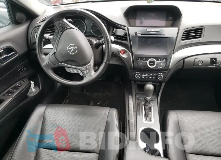 19UDE2F70JA010124 Photo# 8