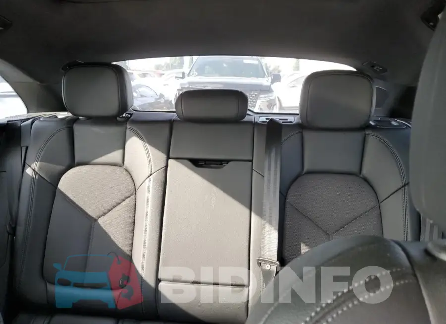 WP1AA2A5XPLB21715 Photo# 10